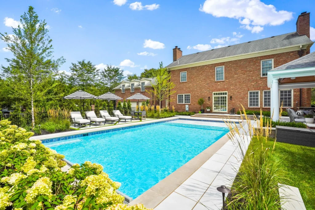 The Texture and Feel of Luxury: Concrete Pools